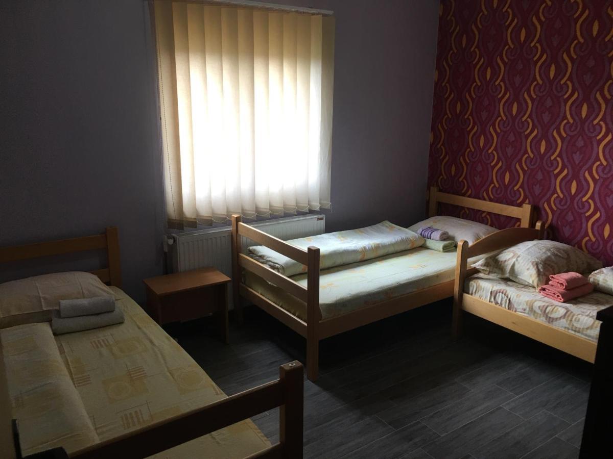 Hostel Grof Mrčajevci Kültér fotó
