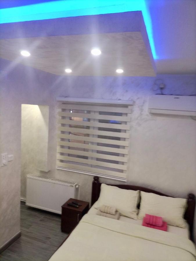 Hostel Grof Mrčajevci Kültér fotó