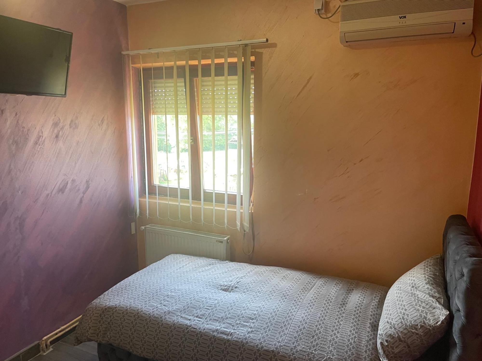 Hostel Grof Mrčajevci Kültér fotó