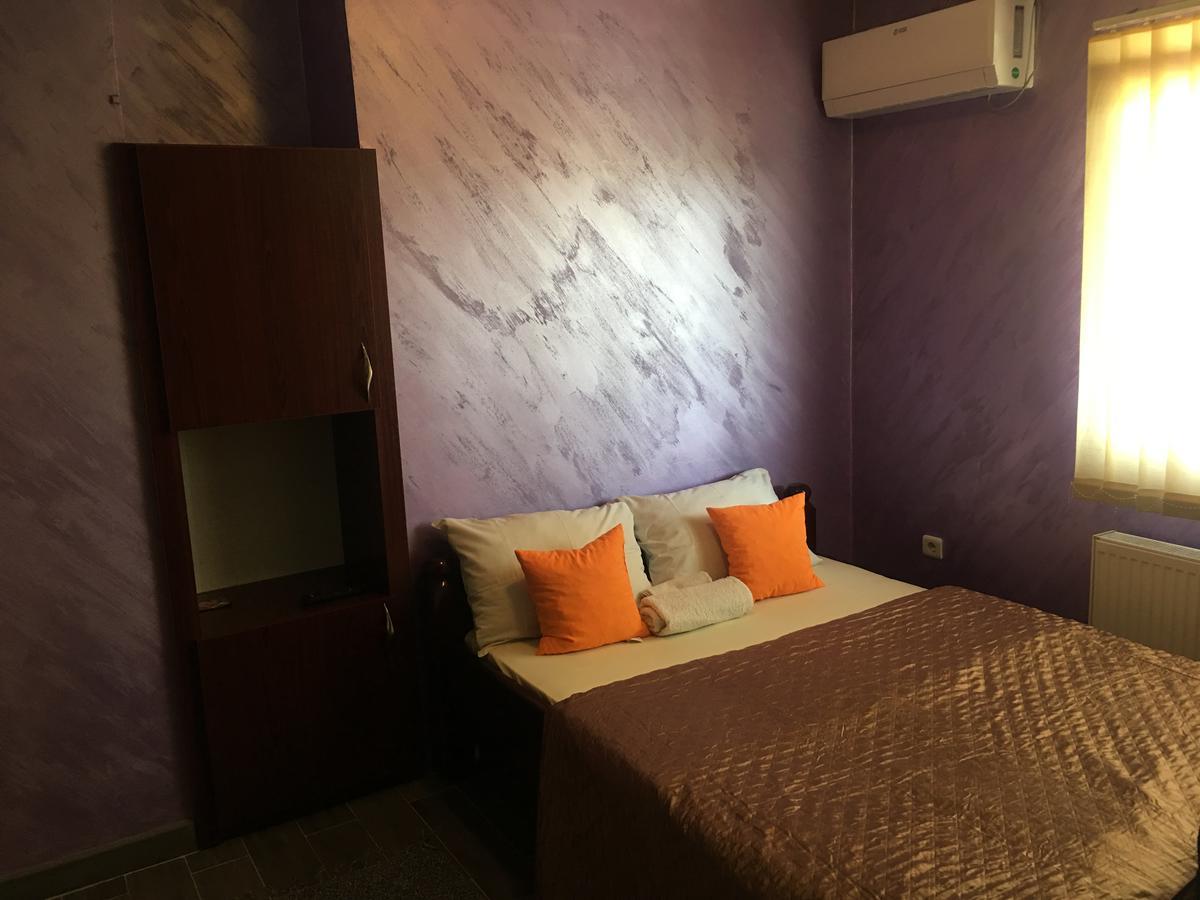 Hostel Grof Mrčajevci Kültér fotó