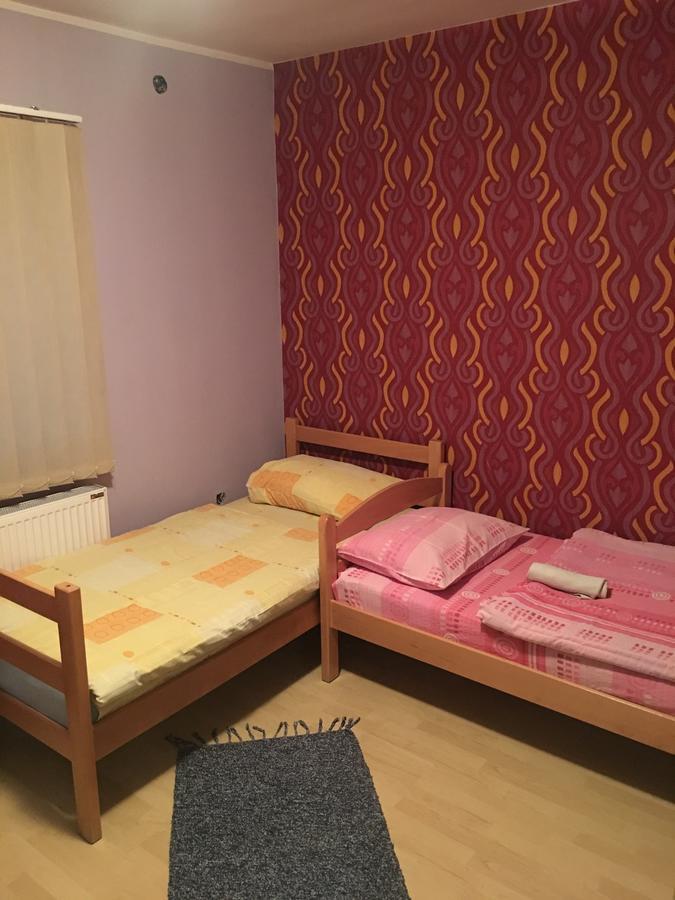 Hostel Grof Mrčajevci Kültér fotó