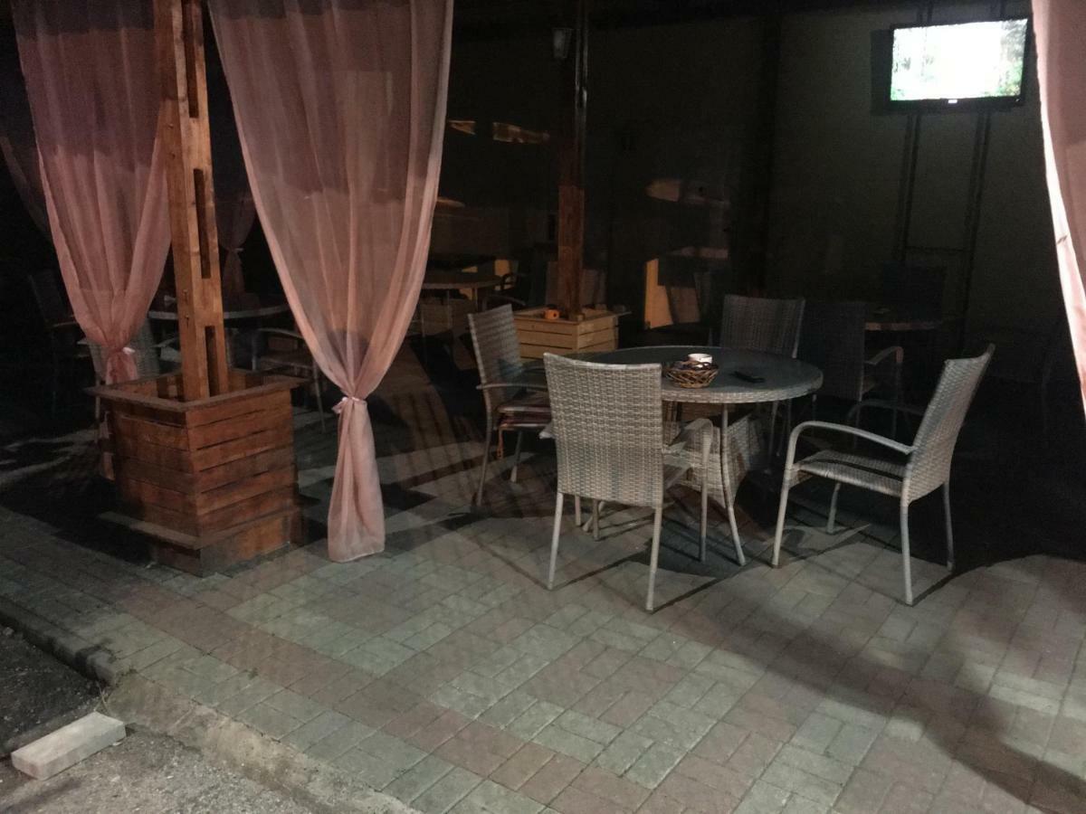 Hostel Grof Mrčajevci Kültér fotó