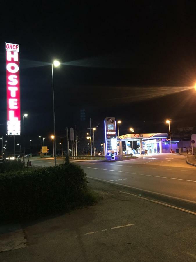 Hostel Grof Mrčajevci Kültér fotó